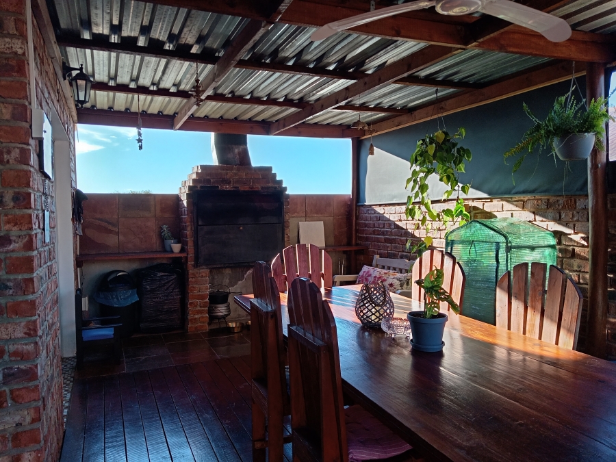 3 Bedroom Property for Sale in Strelitzia Park Eastern Cape